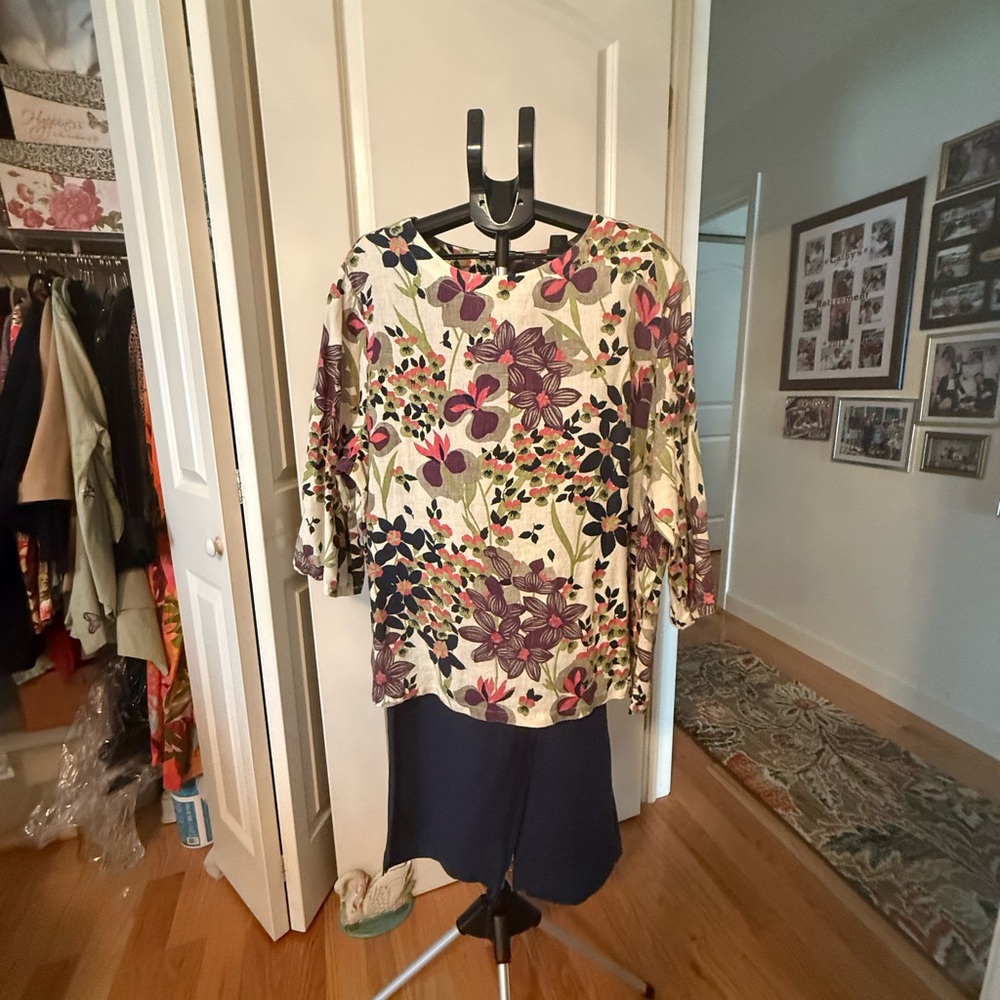 Hot Cotton Floral Blouse and Navy Pants Set